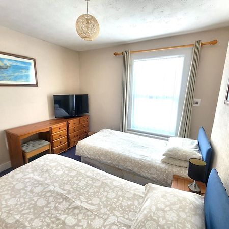 Comfortable Victorian 3 Bedroom Semi-Detached House With Fast Wi-Fi シッティングボーン エクステリア 写真