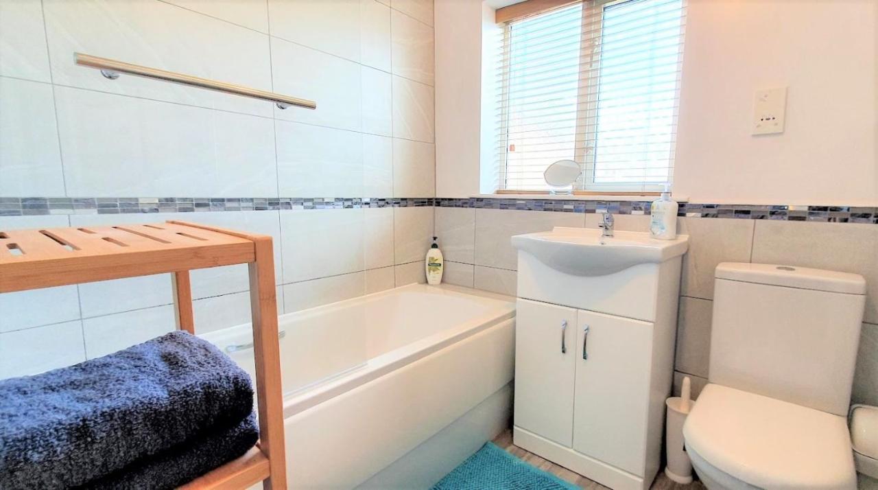 Comfortable Victorian 3 Bedroom Semi-Detached House With Fast Wi-Fi シッティングボーン エクステリア 写真